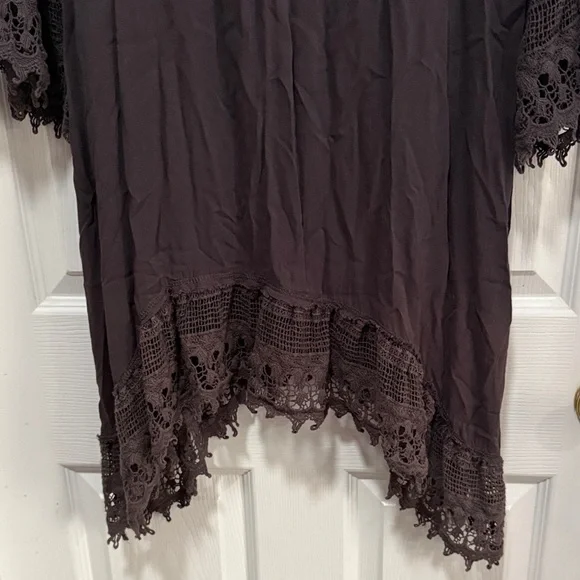 Monoreno Faded Black Bell Sleeve Dress with Crochet Lace Accents - Picture 4 of 7